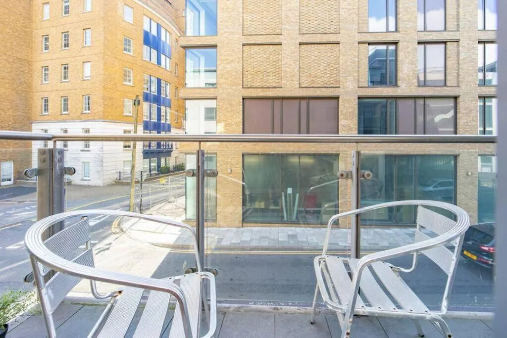 Flash Sale Brighton Train Station 3 Bedroom Flat Bn130Sha United Kingdom