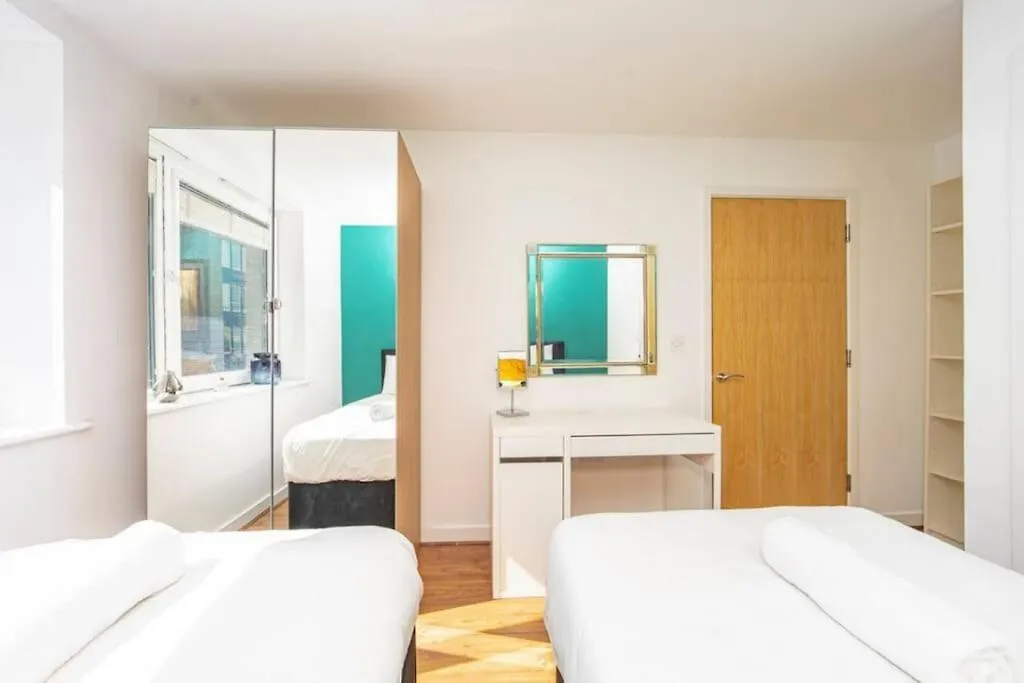 Apartment Flash Sale Brighton Train Station 3 Bedroom Flat Bn130Sha United Kingdom