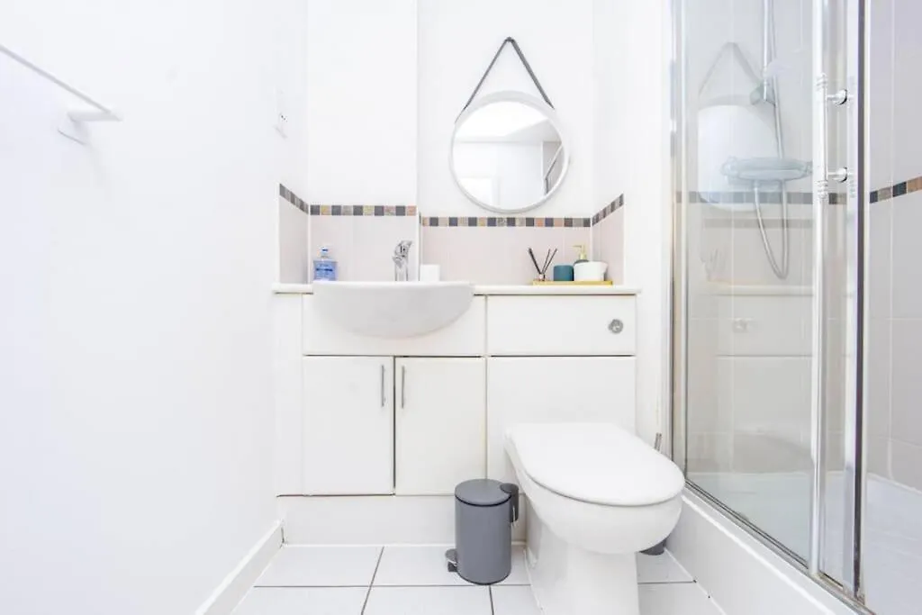 Flash Sale Brighton Train Station 3 Bedroom Flat Bn130Sha