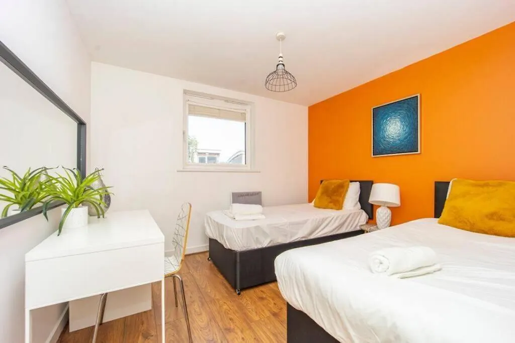 Flash Sale Brighton Train Station 3 Bedroom Flat Bn130Sha Apartment