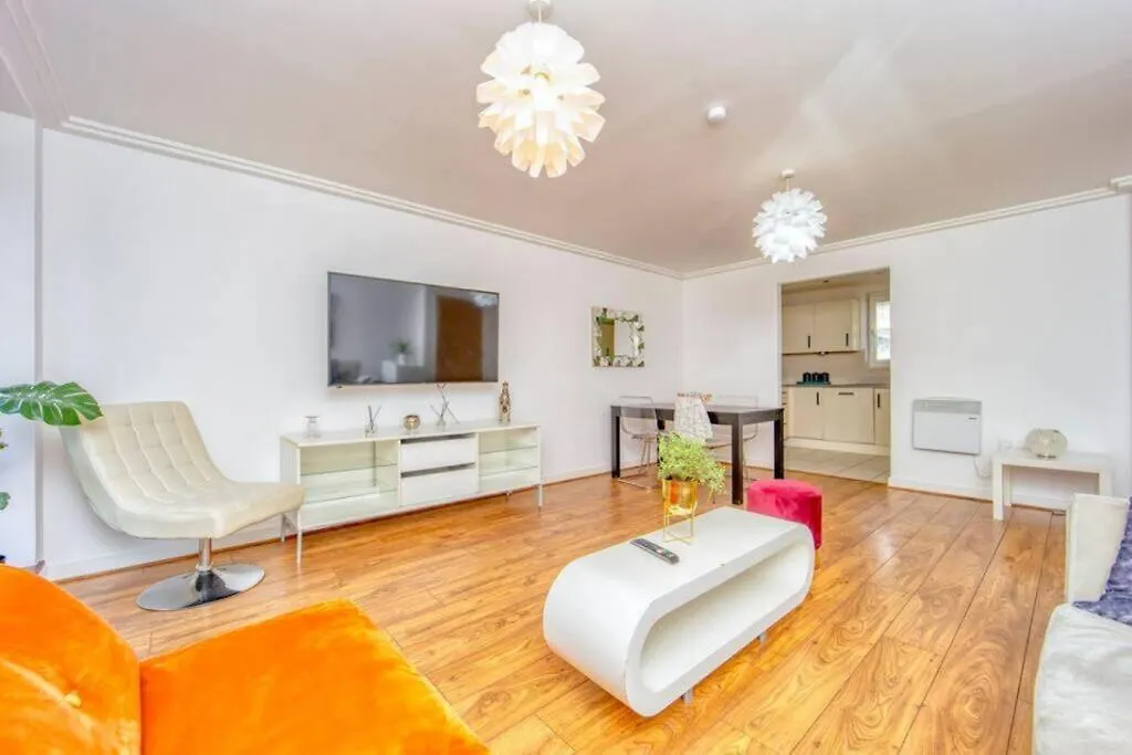 Flash Sale Brighton Train Station 3 Bedroom Flat Bn130Sha