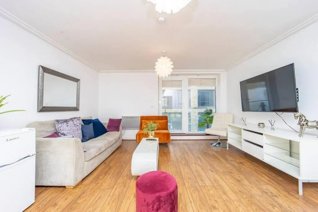 Flash Sale Brighton Train Station 3 Bedroom Flat Bn130Sha
